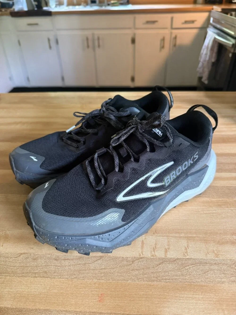 Brooks Caldera 8 Excellent cond. , Mens 10.5